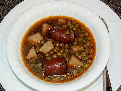 Суп из зеленого горошка с колбасками